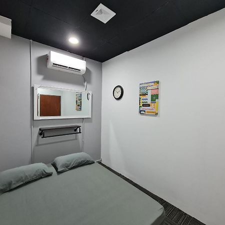 Ayden Hostel Airport Transit - Klia Sepang Bagian luar foto